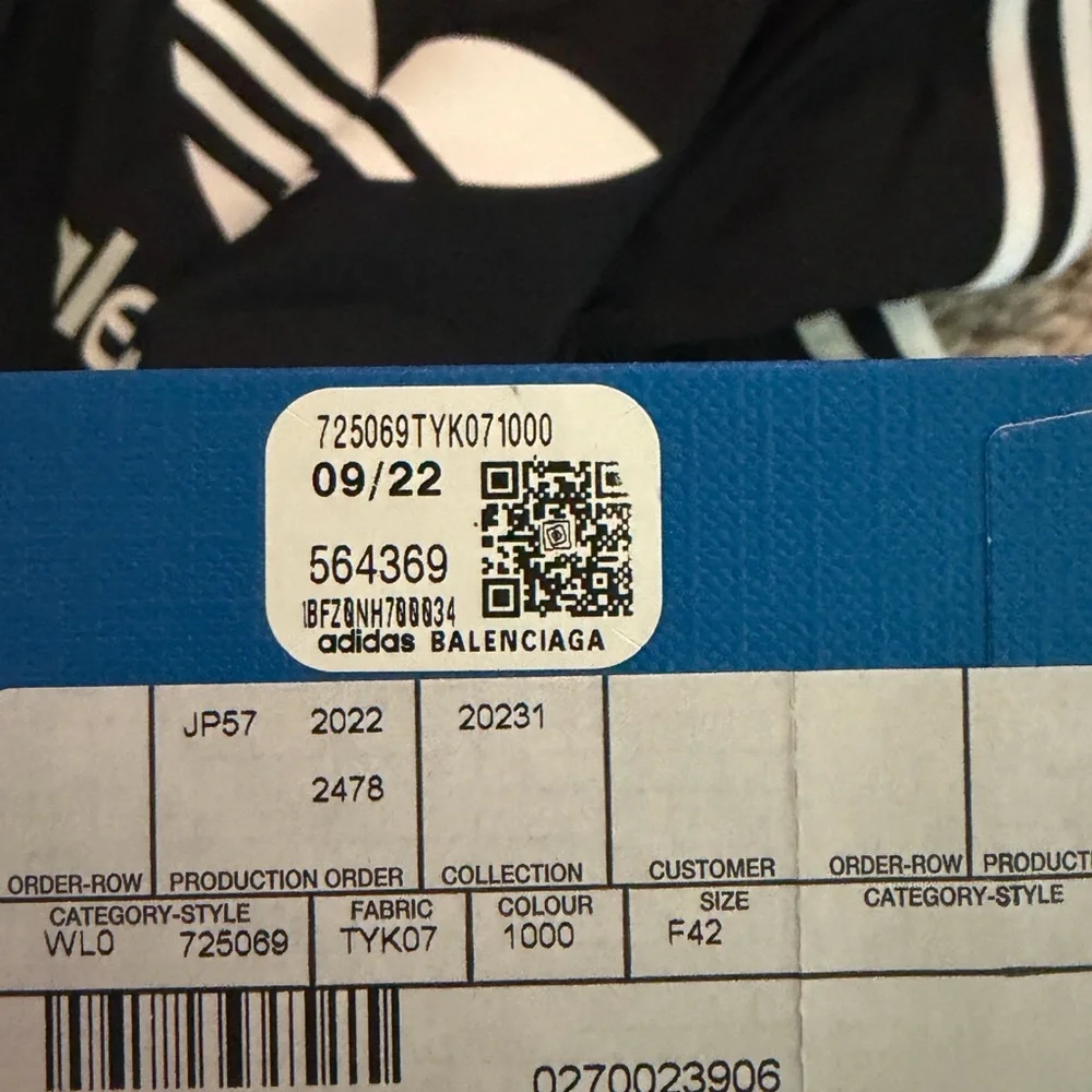 BALENCIAGA 
X Adidas Top - Picture 7 of 7